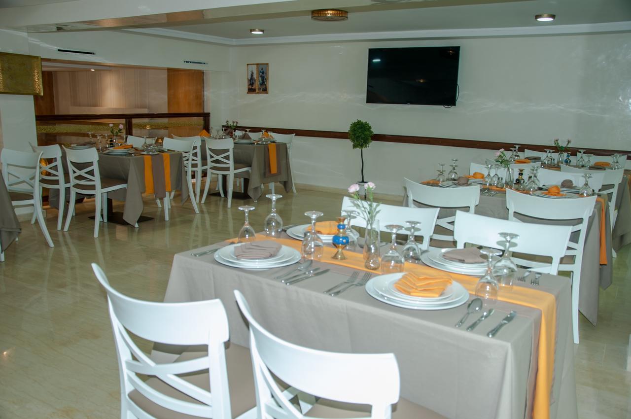 Sania Hotel Sidi Bennour Exteriör bild